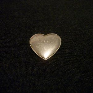50S VINTAGE METAL DEBBY HEART PIN